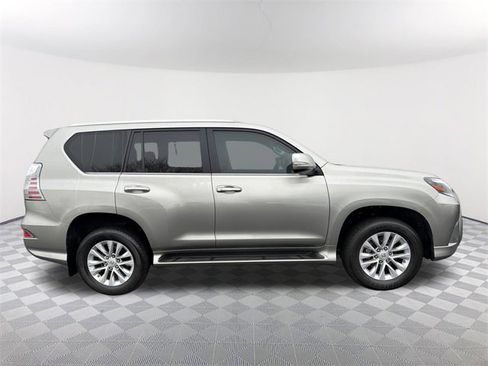 Used 2023 Lexus GX 460 Premium image 4