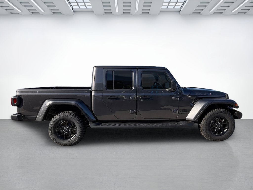 New 2026 Jeep Gladiator Sport AWD/4WD image 2