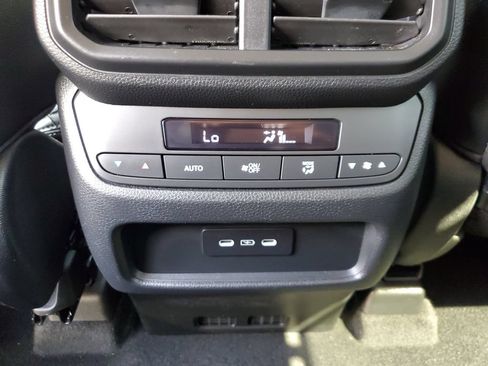 Used 2025 Honda Pilot EX-L image 14