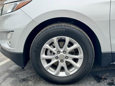 Used 2021 Chevrolet Equinox LS w/ LS Convenience Package image 29