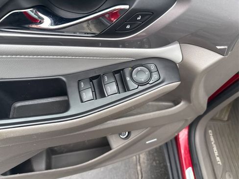 Used 2018 Chevrolet Traverse LT image 34