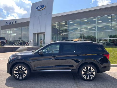 New 2026 Ford Explorer Platinum w/ LUX Leather Package AWD/4WD image 3