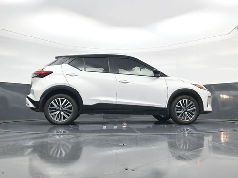 Used 2024 Nissan Kicks SV image 22