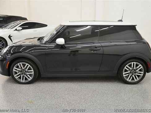 Used 2026 MINI Cooper 2-Door Hardtop image 3