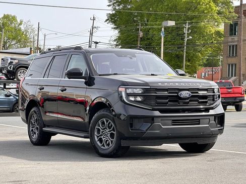 Used 2025 Ford Expedition Active RWD image 50