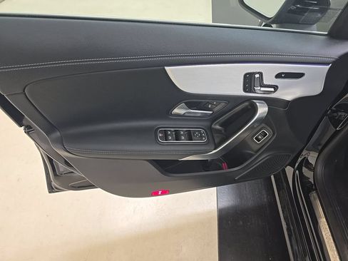 Used 2025 Mercedes-Benz CLA 250 4MATIC image 9