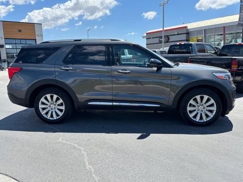 Used 2020 Ford Explorer Limited w/ Class III Trailer Tow Package AWD/4WD image 5