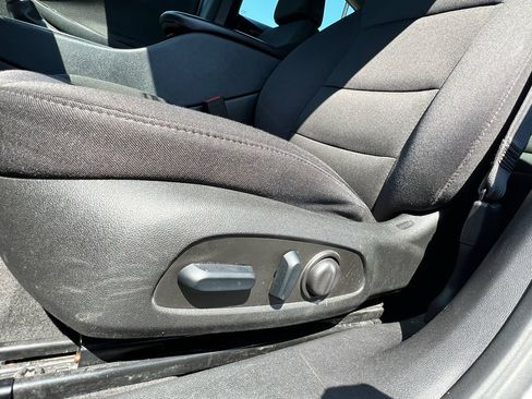 Used 2024 Chevrolet Malibu LT image 21