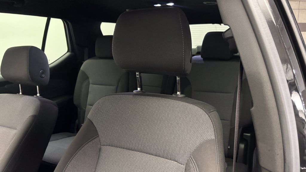 Used 2023 Chevrolet Traverse LT w/ LPO, Floor Liner Package AWD/4WD image 16