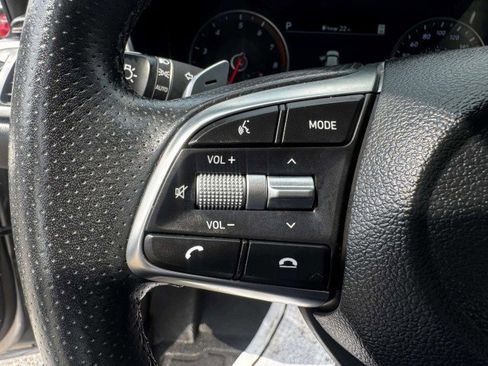 Used 2021 Genesis G70 3.3T RWD image 27