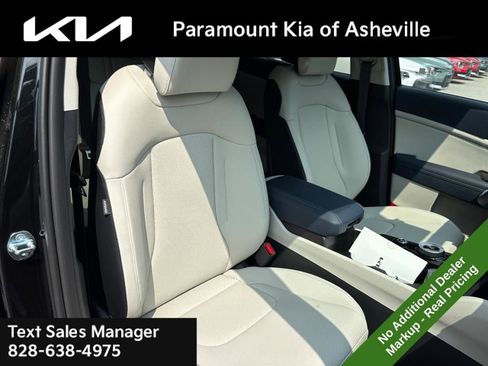 New 2025 Kia Sportage EX image 20