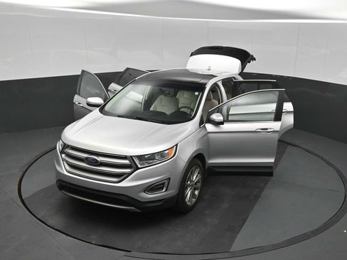 Used 2017 Ford Edge Titanium w/ Equipment Group 301A AWD/4WD image 55