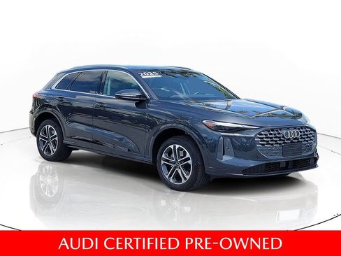 Certified 2025 Audi Q5 Premium w/ Convenience Package AWD/4WD image 1