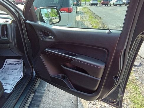 Used 2017 GMC Canyon SLT AWD/4WD image 6