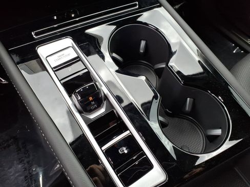 New 2026 Volkswagen Atlas SE image 17