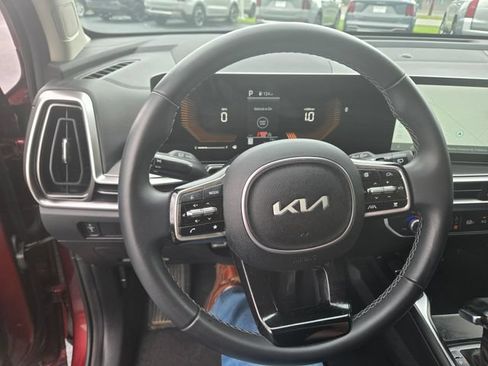 Used 2024 Kia Sorento S w/ Panoramic Sunroof Package FWD image 17