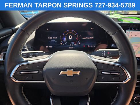 Used 2025 Chevrolet Traverse LT FWD image 29