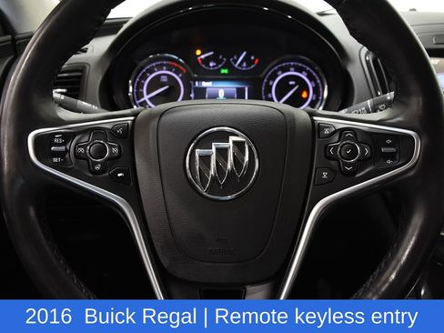 Used 2016 Buick Regal Premium FWD image 12
