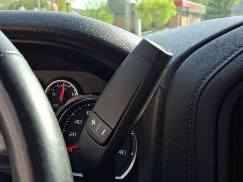 Used 2021 Chevrolet Silverado 1500 LT Trail Boss w/ Convenience Package II image 17