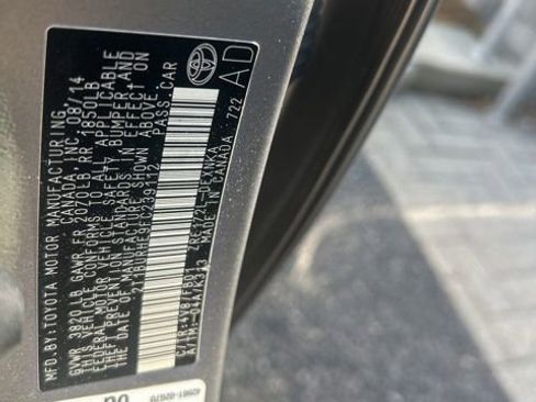Used 2015 Toyota Corolla LE FWD image 27