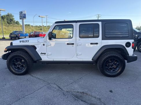 Used 2023 Jeep Wrangler Unlimited Sport AWD/4WD image 3