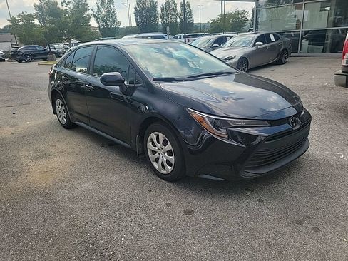 Used 2026 Toyota Corolla LE FWD image 2