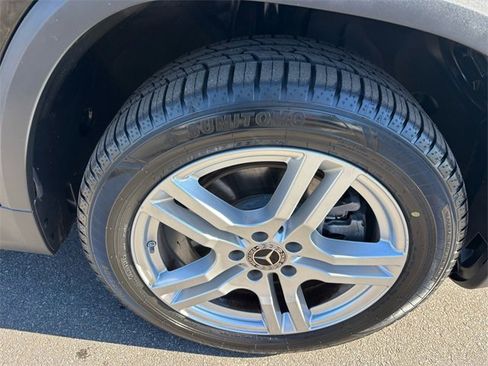 Used 2023 Mercedes-Benz GLA 250 w/ Premium Package image 21