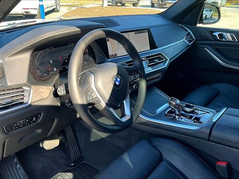 Used 2022 BMW X5 sDrive40i w/ Luxury Seating Package image 18