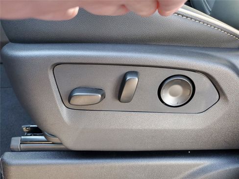 New 2026 GMC Yukon Elevation w/ Elevation Premium Package image 19