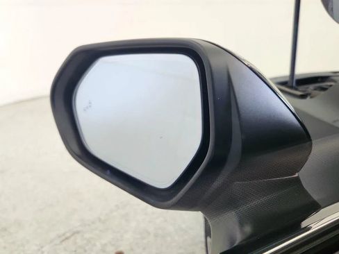 Used 2019 Toyota Avalon Touring w/ Advanced Safety Package FWD image 21