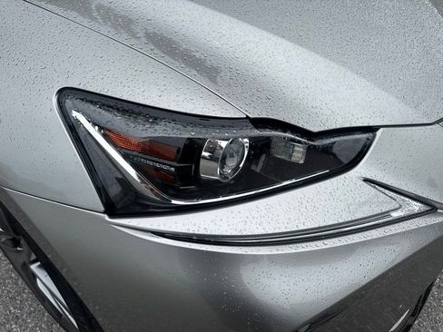 Used 2020 Lexus IS 350 F Sport w/ F Sport Package RWD image 7