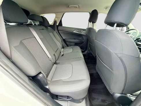 Used 2025 Kia Sportage LX FWD image 25