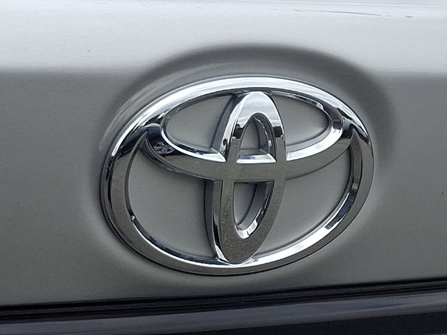 Used 2025 Toyota Corolla LE FWD image 27
