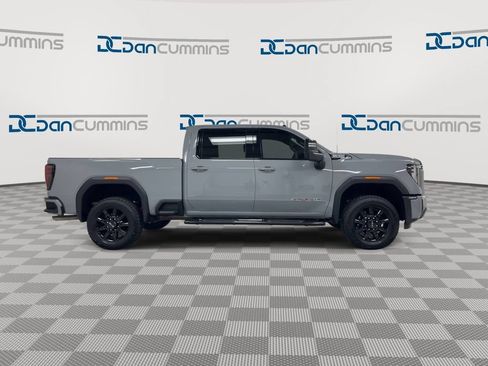 Used 2024 GMC Sierra 2500 AT4 w/ AT4 Premium Plus Package AWD/4WD image 9