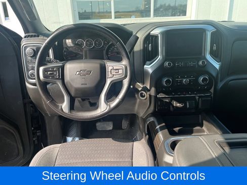 Used 2022 Chevrolet Silverado 1500 LT Trail Boss w/ Convenience Package II AWD/4WD image 15