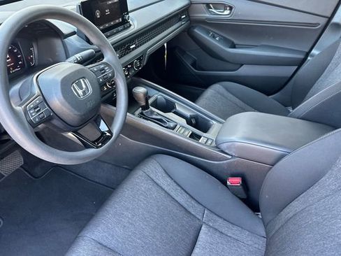 Certified 2025 Honda Accord SE image 11