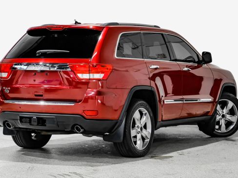Used 2013 Jeep Grand Cherokee Overland w/ Advance Technology Group AWD/4WD image 6