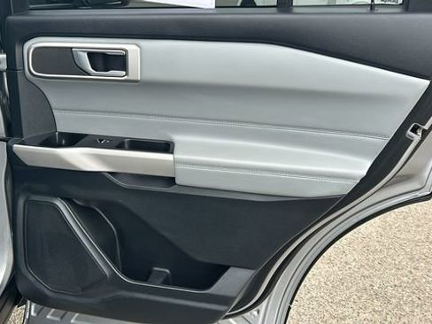 Certified 2022 Ford Explorer XLT w/ Equipment Group 202A image 12