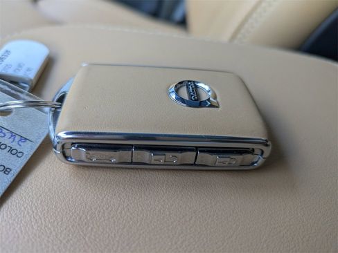 Used 2025 Volvo XC90 T8 Ultra w/ Protection Package Premier image 32