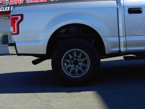 Used 2016 Ford F150 XLT AWD/4WD image 11