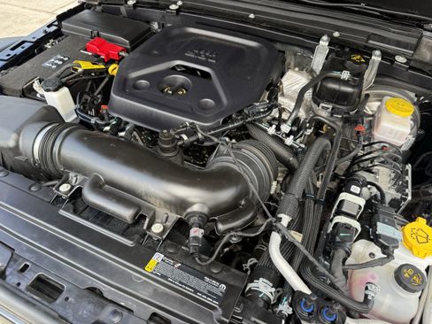 Used 2025 Jeep Wrangler Unlimited Rubicon image 22