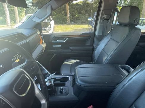 Used 2024 GMC Sierra 1500 Denali w/ Technology Package AWD/4WD image 9