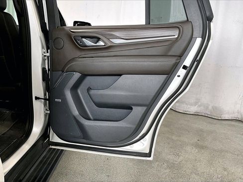 Used 2022 GMC Yukon Denali w/ Denali Premium Package image 23