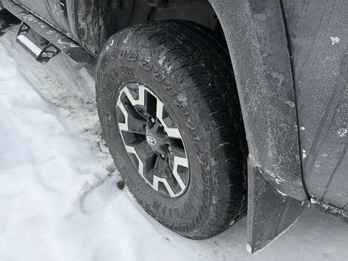 Used 2021 Toyota Tacoma TRD Off-Road image 10