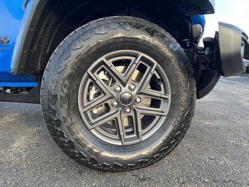 New 2026 Jeep Gladiator Sport image 2