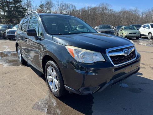 Used 2015 Subaru Forester 2.5i Premium w/ All-Weather Package AWD/4WD image 7