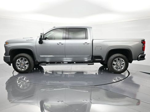 New 2026 Chevrolet Silverado 2500 High Country w/ High Country Premium Package AWD/4WD image 8