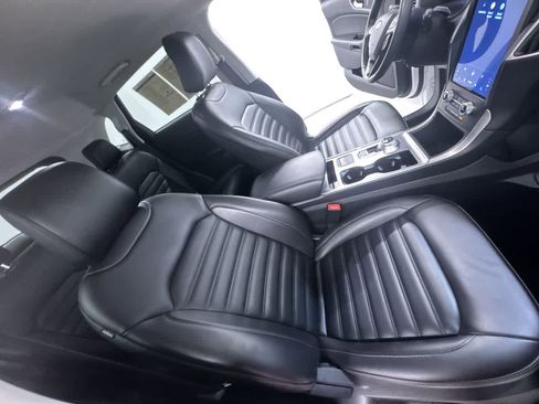 Used 2024 Ford Edge SEL image 33