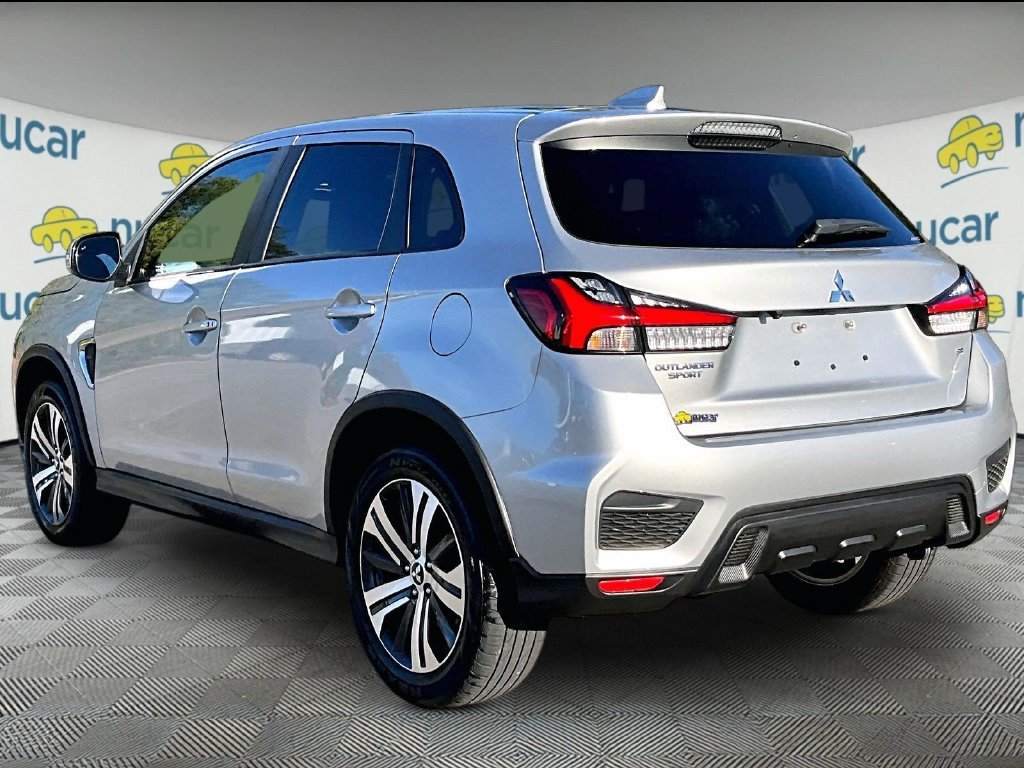 Used 2025 Mitsubishi Outlander Sport SE AWD/4WD image 4