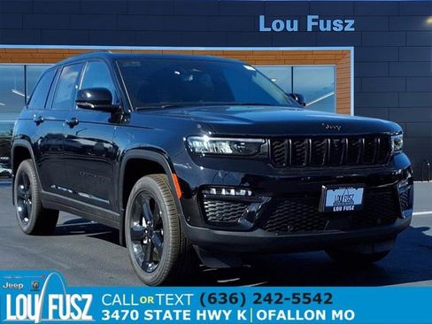 New 2025 Jeep Grand Cherokee Limited w/ Luxury Tech Group II image 1